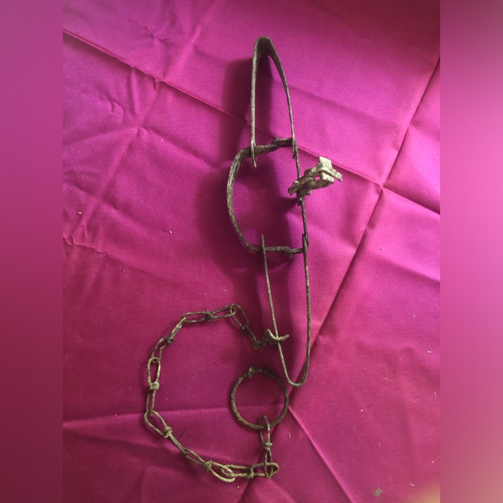 Vintage Metal Animal Foot Trap with Chain Man Cave Rustic Primitive Decor